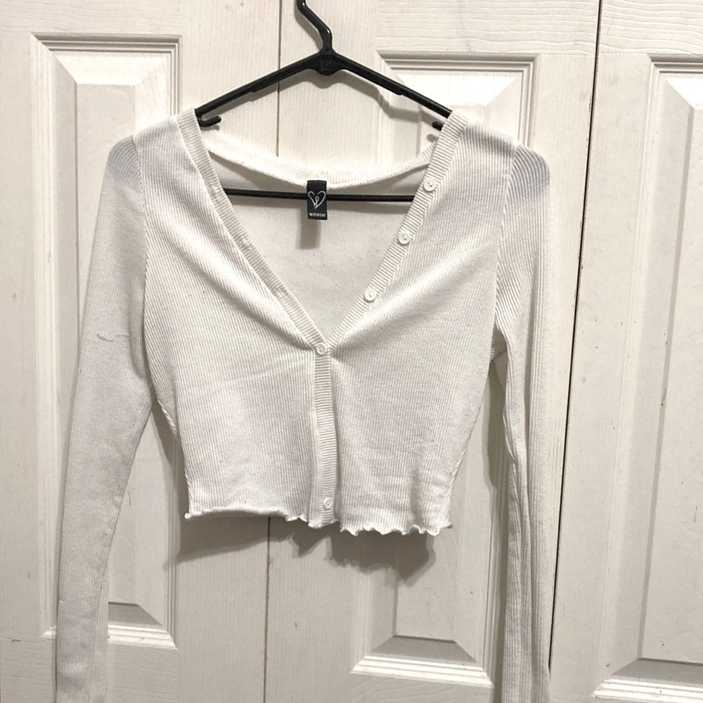 white slight crop top